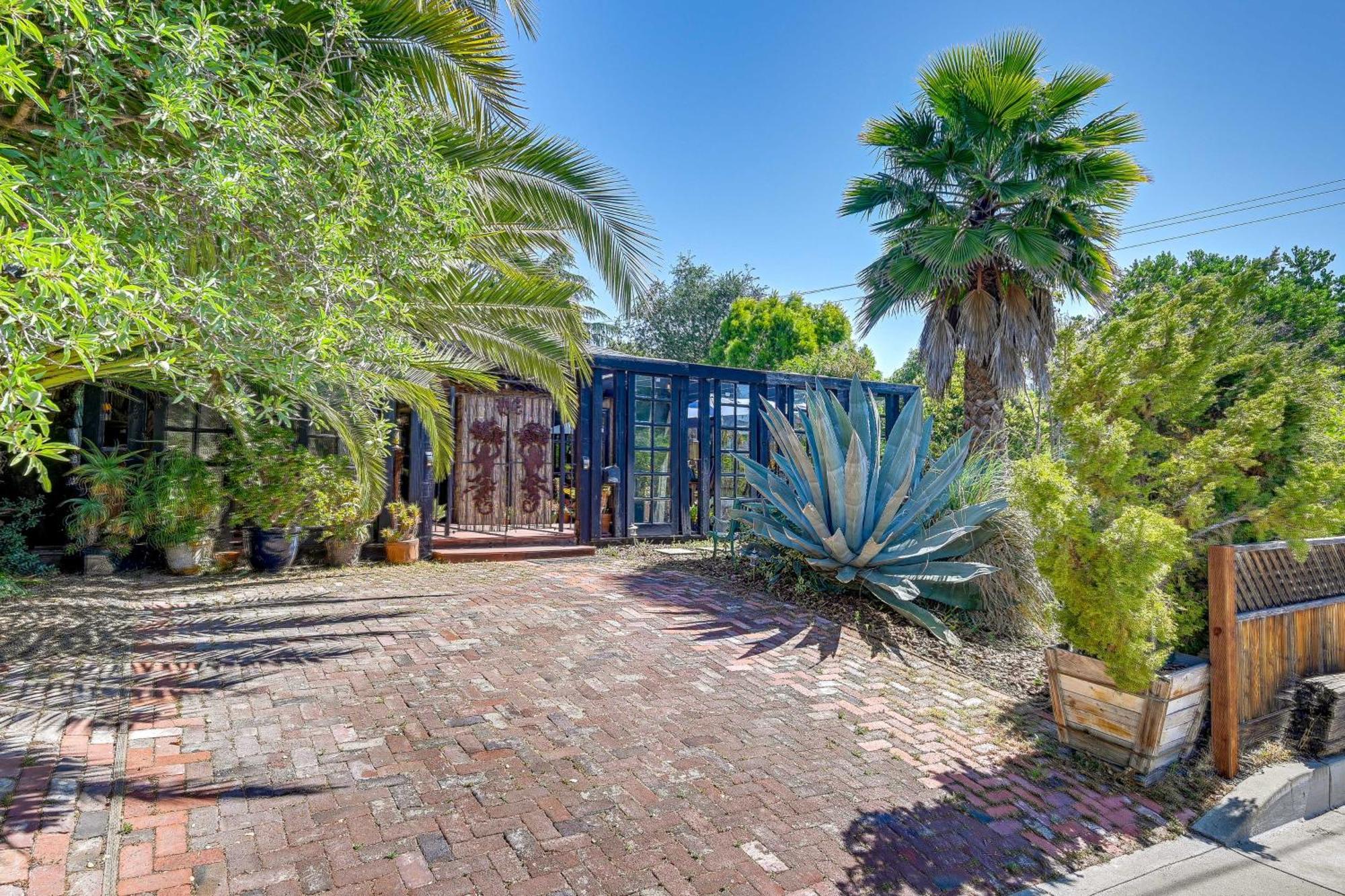 Bohemian Wonderland Benicia Bungalow With Pergola! Экстерьер фото
